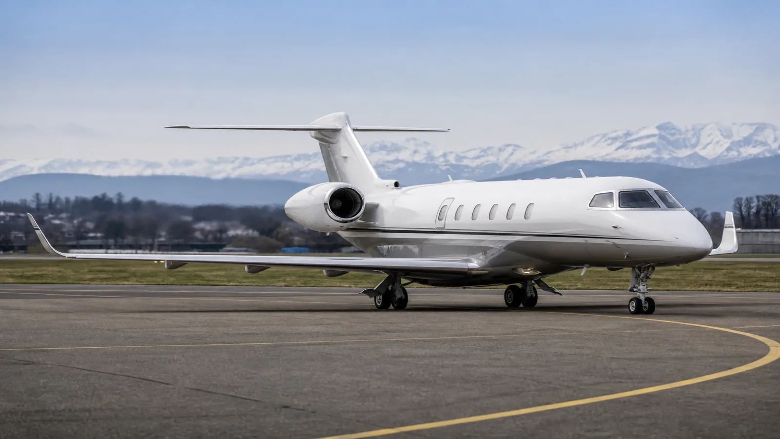 Istanbul to Geneva Private Jet: Executive Route, Airports & Booking Brief